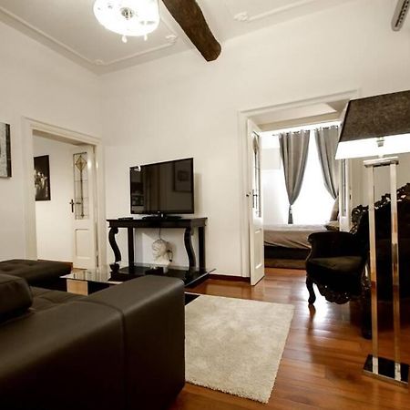 Banchi - Classic Apartment Between Navona And Campo Dei Fiori Рим Экстерьер фото