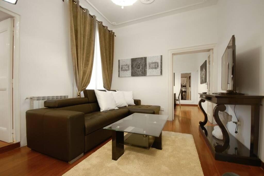 Banchi - Classic Apartment Between Navona And Campo Dei Fiori Рим Экстерьер фото