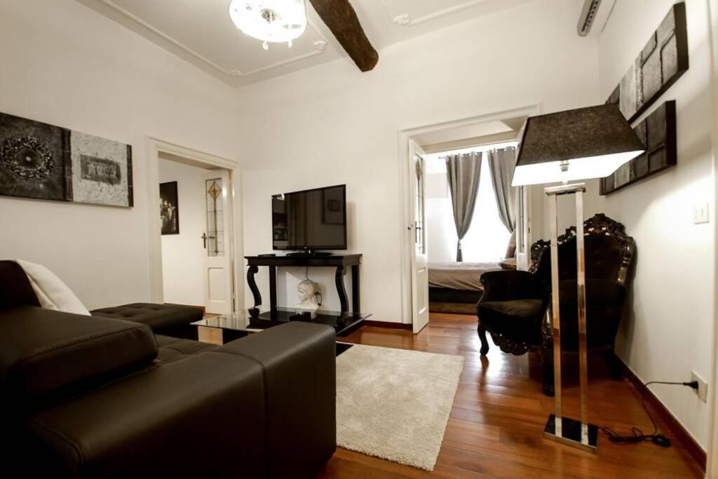 Banchi - Classic Apartment Between Navona And Campo Dei Fiori Рим Экстерьер фото
