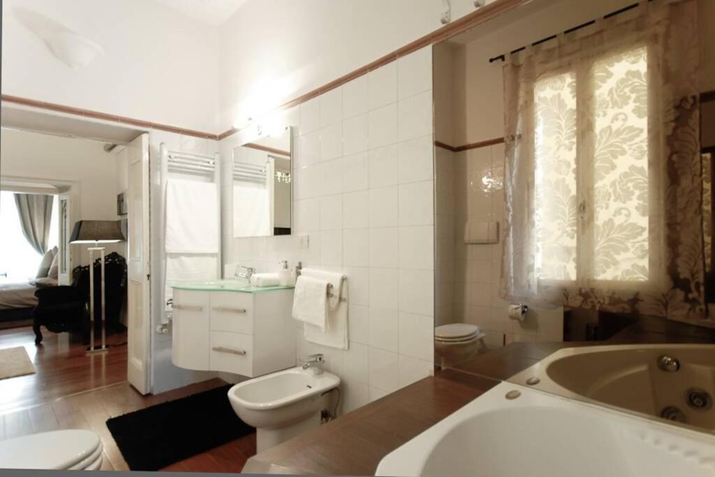 Banchi - Classic Apartment Between Navona And Campo Dei Fiori Рим Экстерьер фото